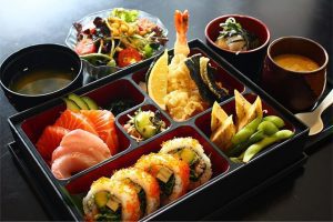 Lunch Boxes and Bento