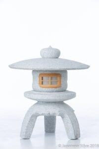 Antique Yukimi Granite Lantern Size Options