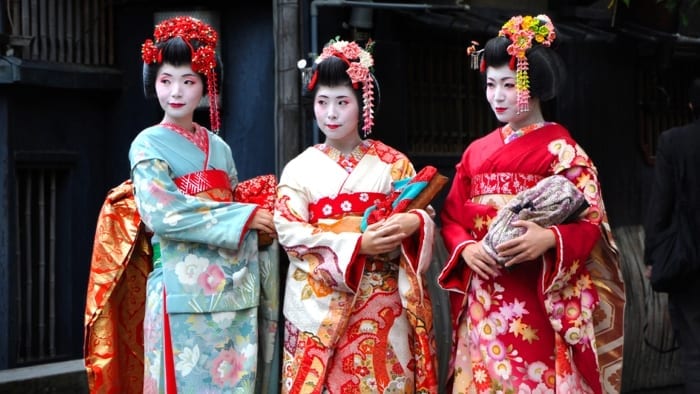 Traditional Occasions for Wearing Kimonos